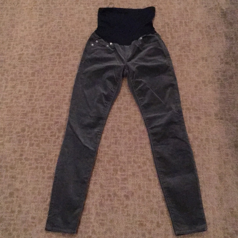 Size 27R- Gap maternity blk corduroy skinny jeans
